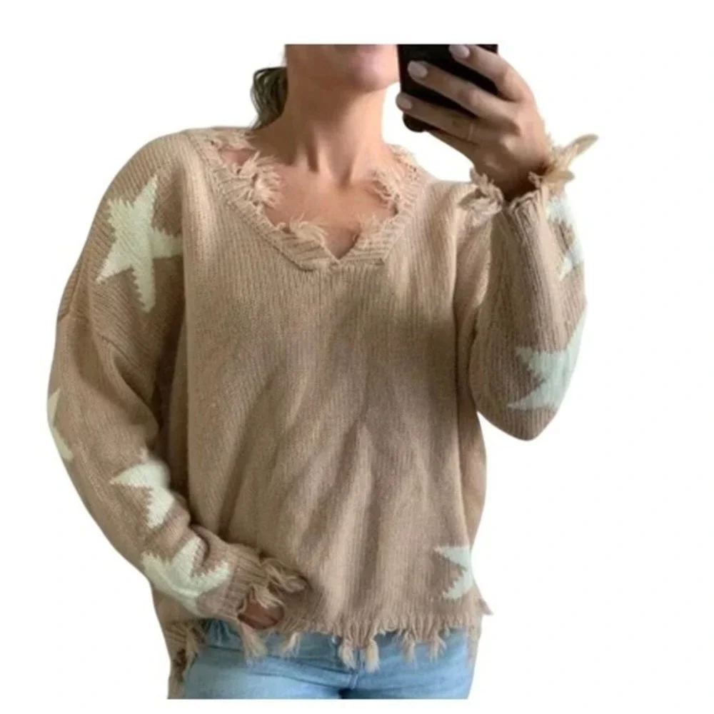 Amaryllis‎ Star Pattern V-Neck Distressed Sweater Rusty Orange Cream Knit S